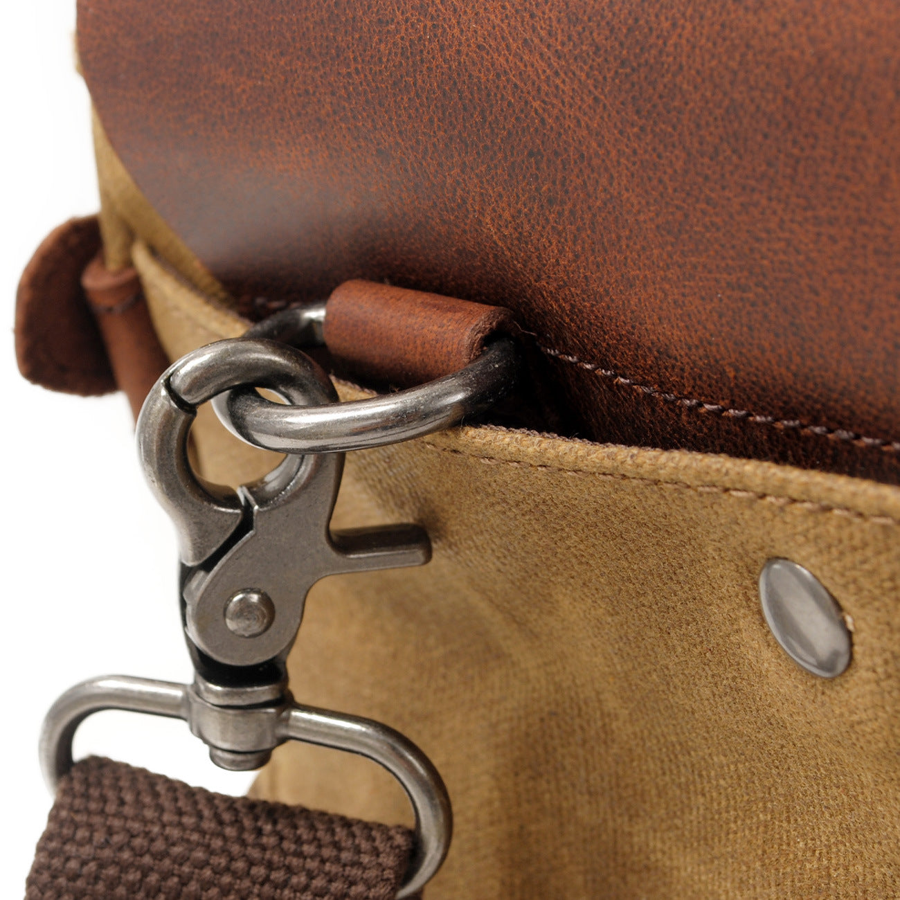 Il Postino — Waxed Canvas & Leather Messenger
